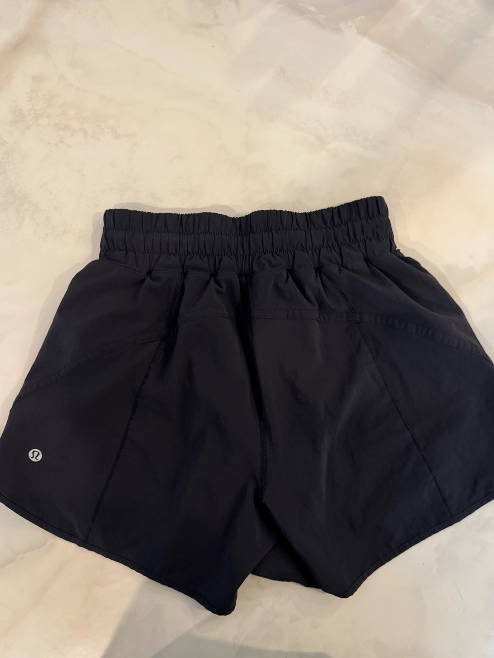 Lululemon track that mid rise lined short 5 inch - Picture 5 of 6
